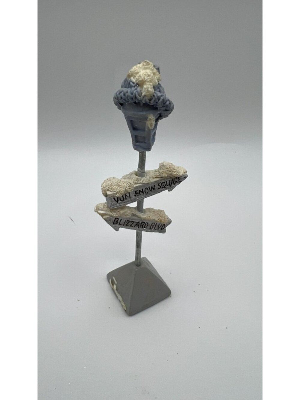 Snowy Lamp Post Figurine With Frosty Hat & Directional Signs Blizzard Blvd & YUM